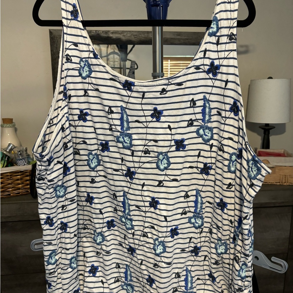 Sonoma Woman’s Tank Top